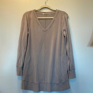Oversized Sweatshirt material sweater with pockets